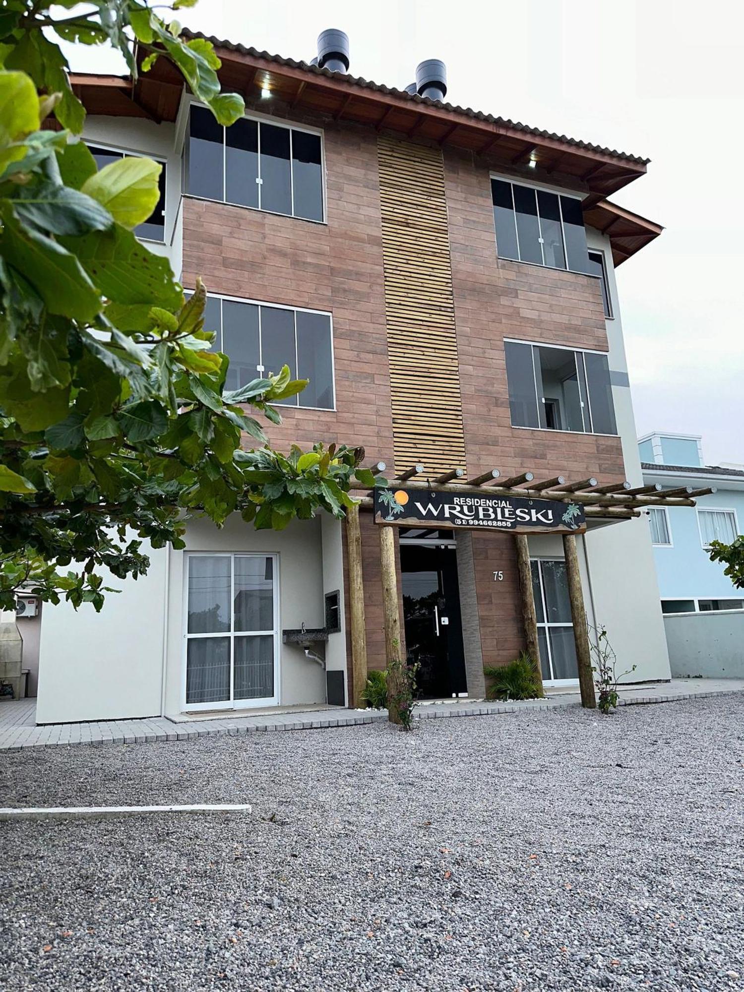 Residencial Wrubleski Sc Pinheiro Buitenkant foto