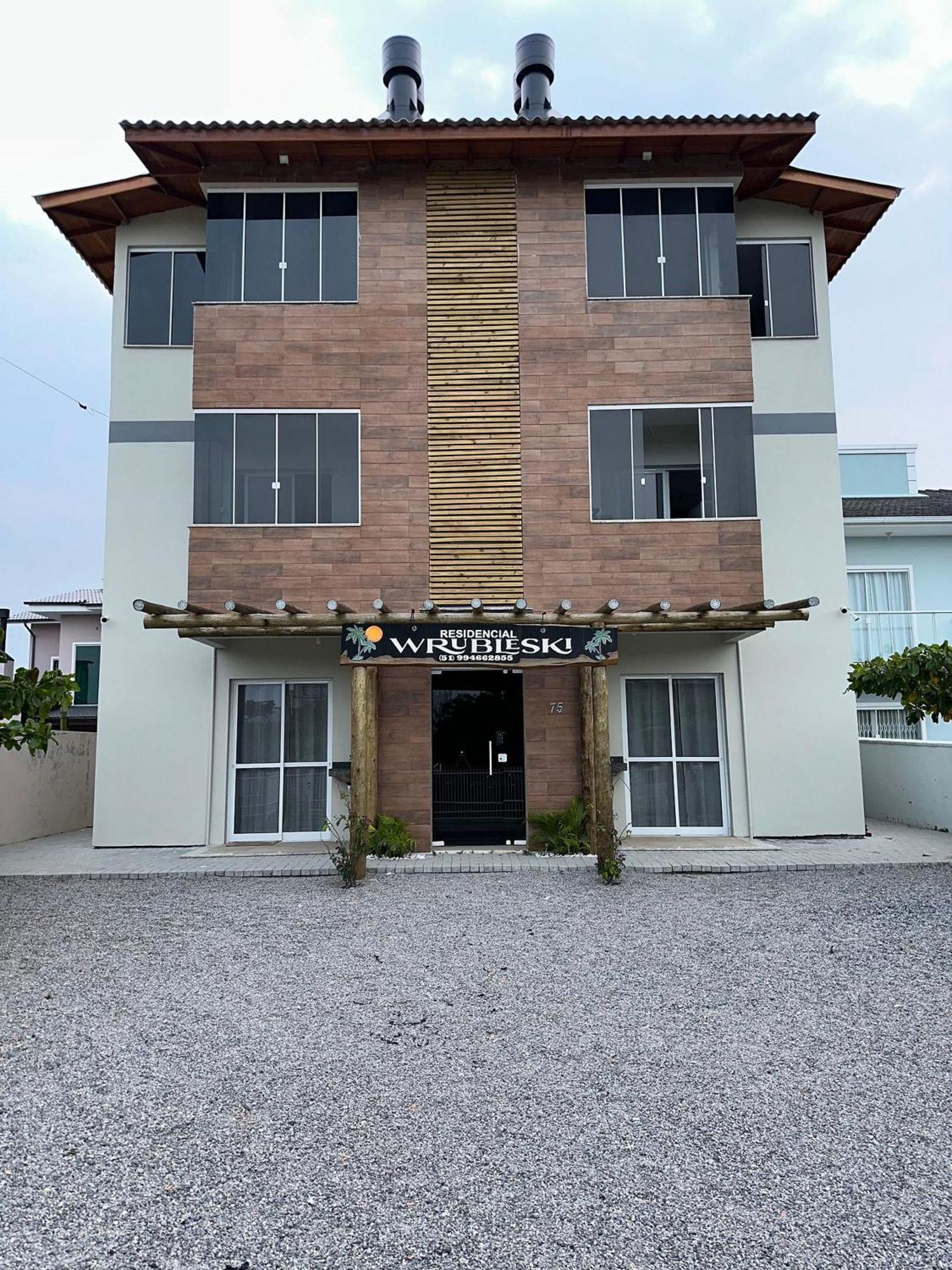 Residencial Wrubleski Sc Pinheiro Buitenkant foto